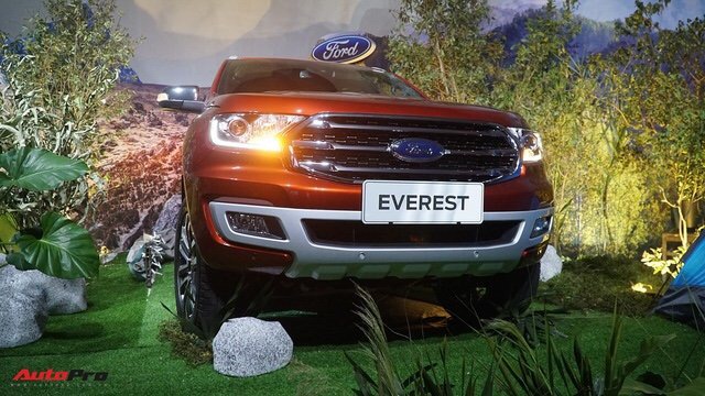 Ford Everest Titanium 2.0L 4×2 AT4